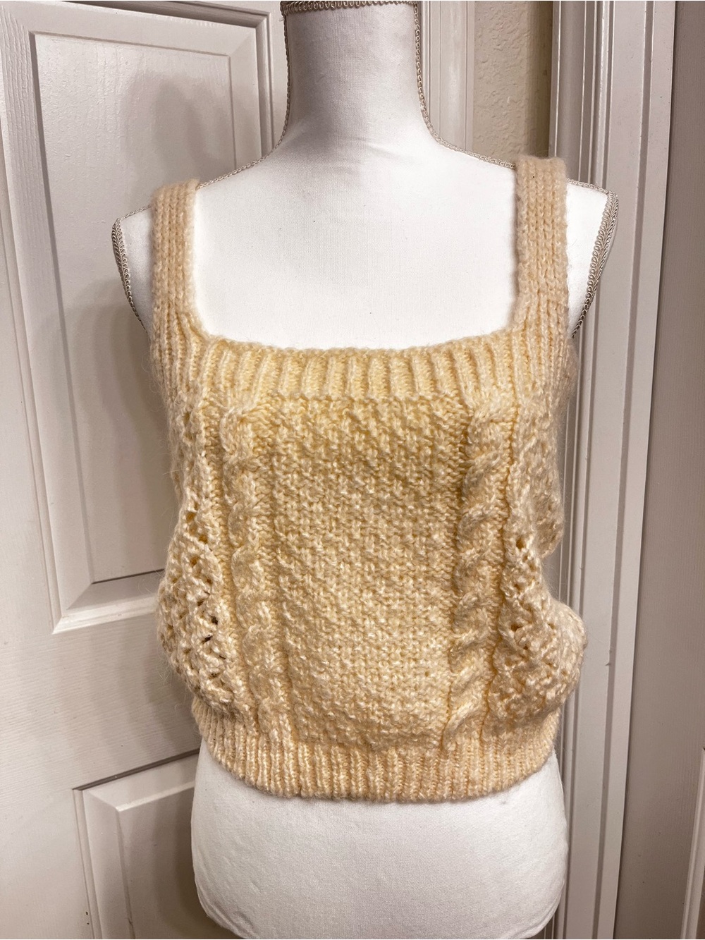 Mango Cream Cable-Knit Cropped Square-Neck Tank